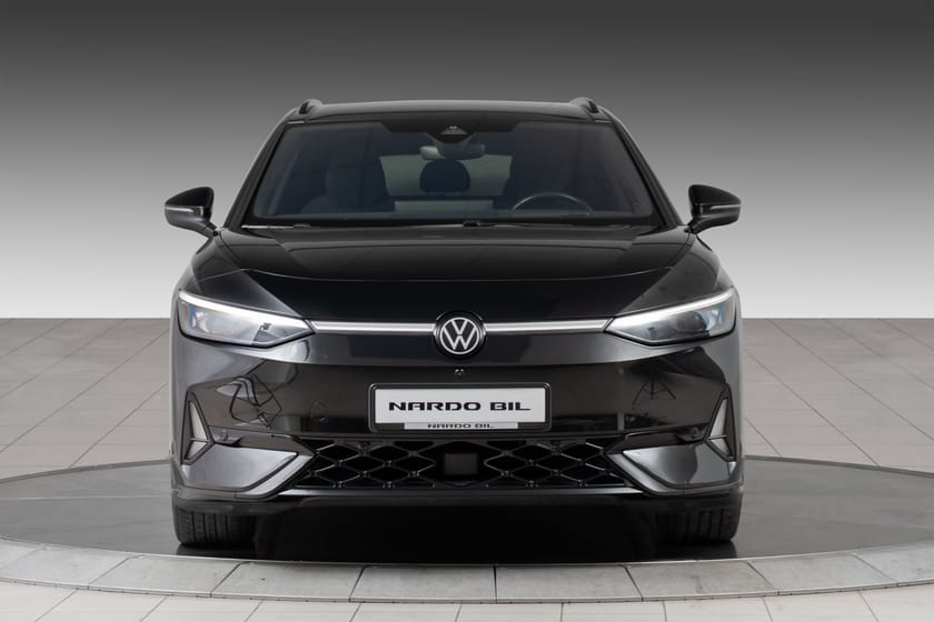 Bilde 2 av Volkswagen ID.7 GTX Tourer