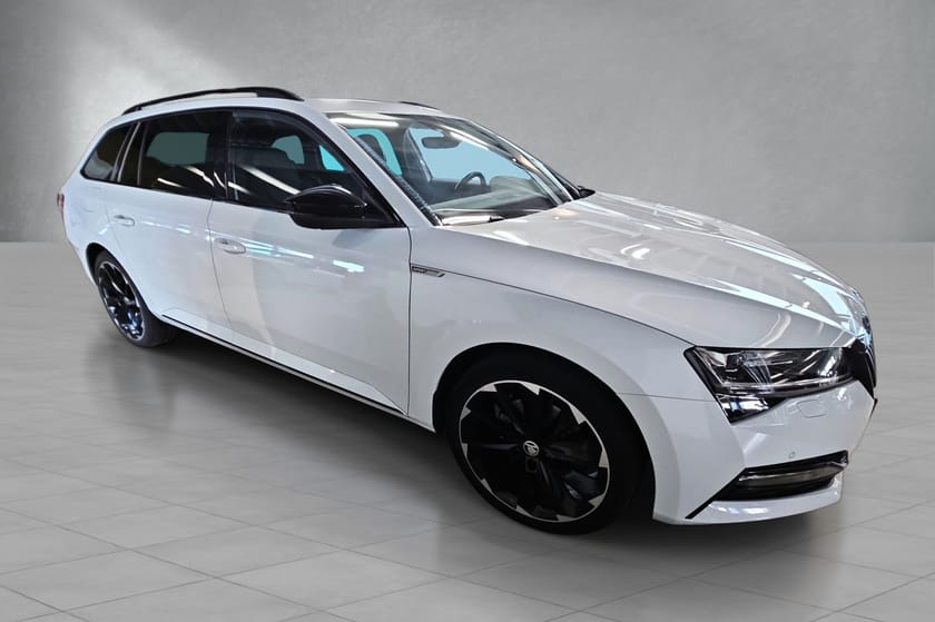 Bilde 3 av Škoda Superb iV Combi
