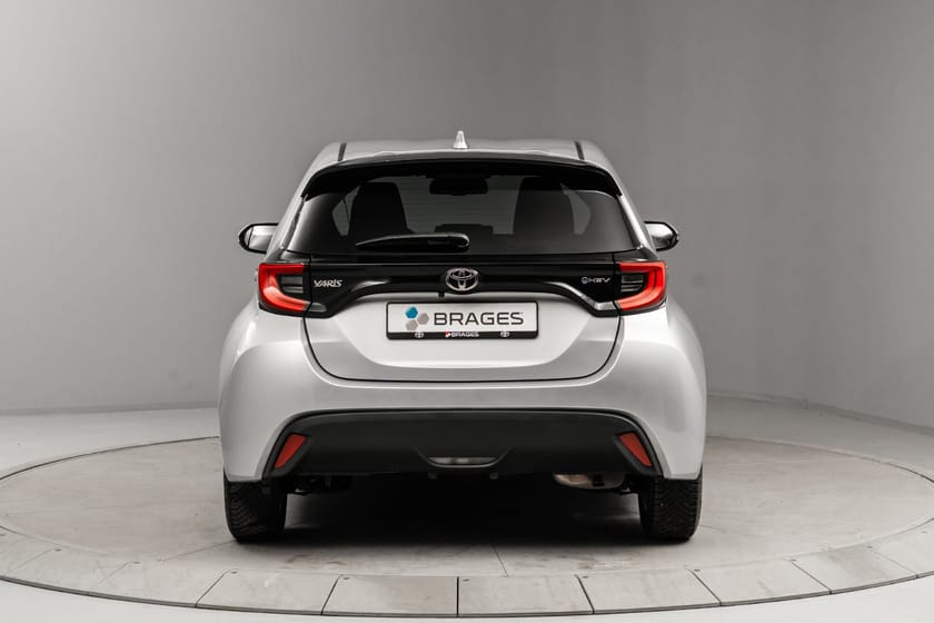 Bilde 3 av Toyota Yaris Hybrid 115