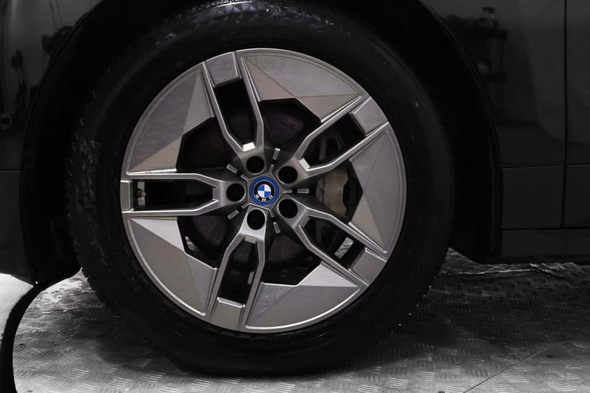 Bilde 3 av BMW iX xDrive40