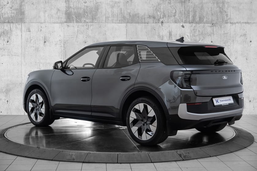 Bilde 3 av Ford Explorer EV Extended Range AWD