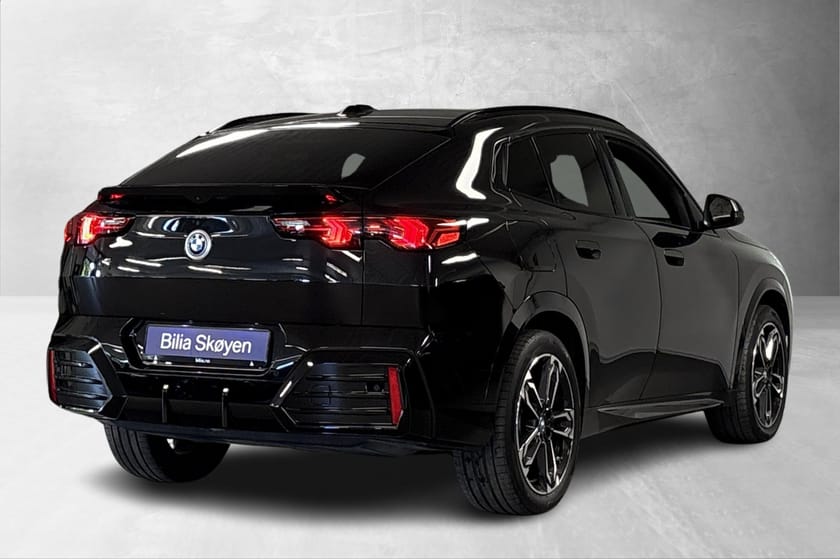Bilde 3 av BMW iX2 xDrive30
