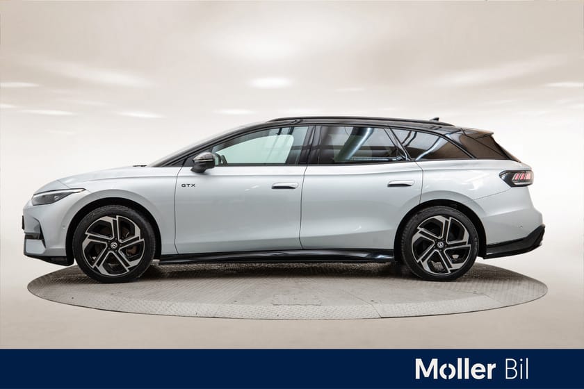 Bilde 2 av Volkswagen ID.7 GTX Tourer
