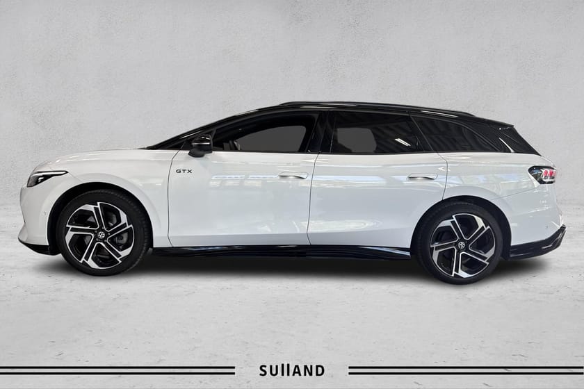 Bilde 2 av Volkswagen ID.7 GTX Tourer