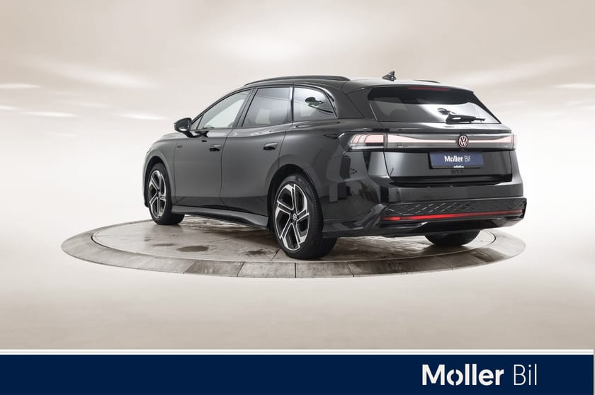 Bilde 3 av Volkswagen ID.7 GTX Tourer