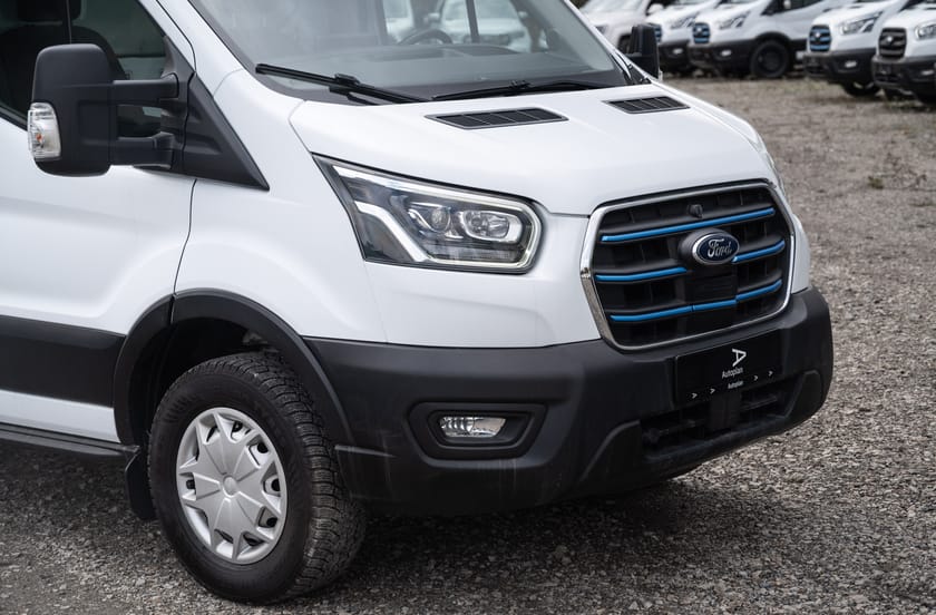 Bilde 3 av Ford E-Transit 425 Karosseri Cab
