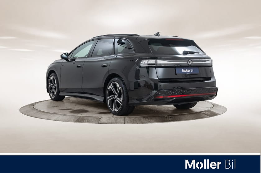 Bilde 3 av Volkswagen ID.7 GTX Tourer