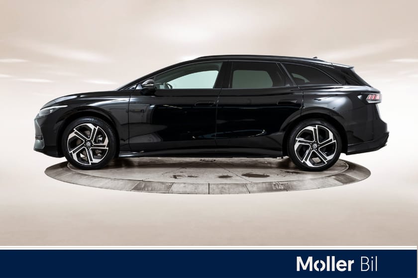Bilde 2 av Volkswagen ID.7 GTX Tourer