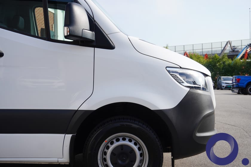 Bilde 2 av Mercedes-Benz Sprinter 317 CDI RWD Panel Van