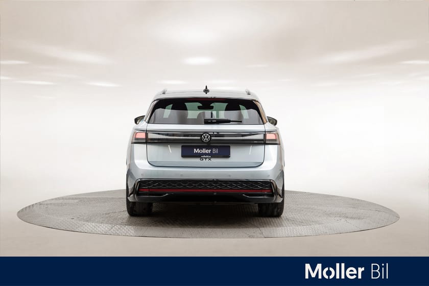 Bilde 4 av Volkswagen ID.7 GTX Tourer