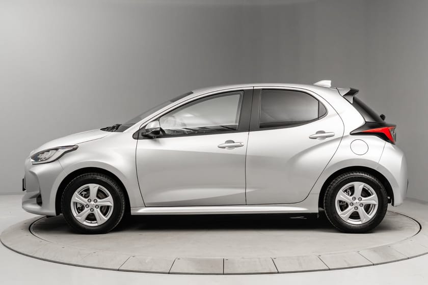 Bilde 2 av Toyota Yaris Hybrid 115