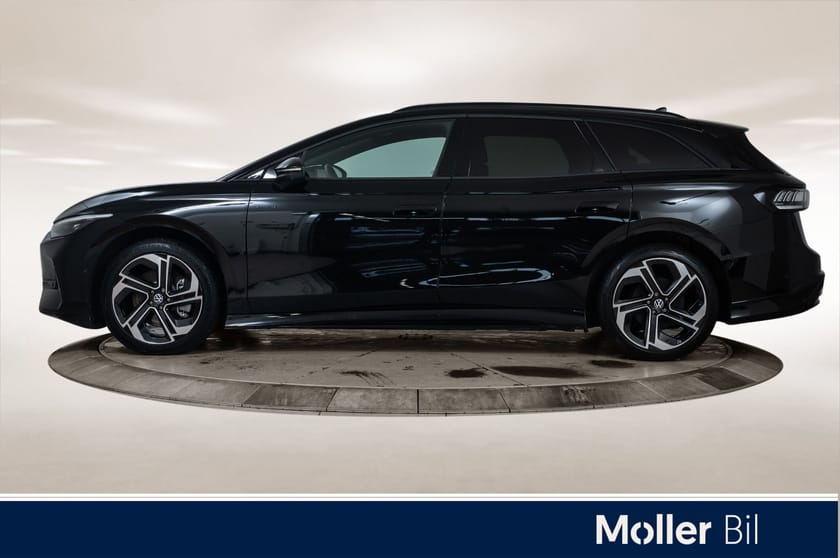 Bilde 2 av Volkswagen ID.7 GTX Tourer