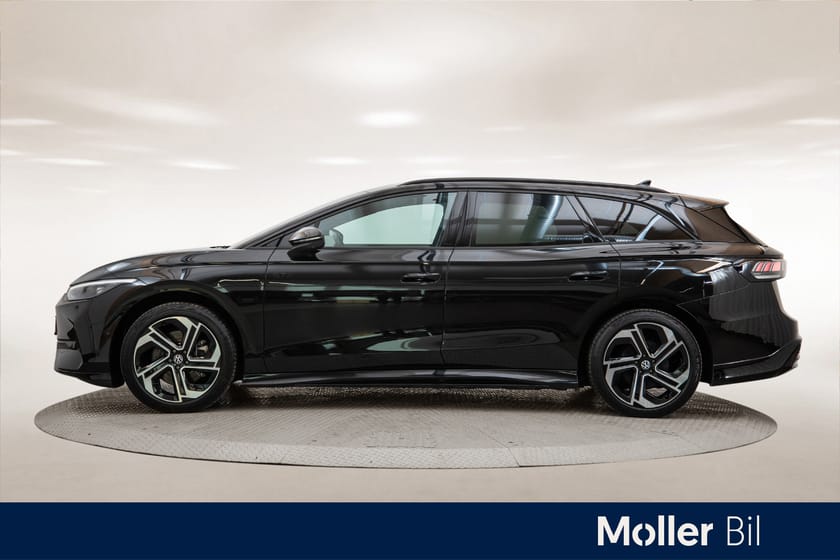 Bilde 2 av Volkswagen ID.7 GTX Tourer