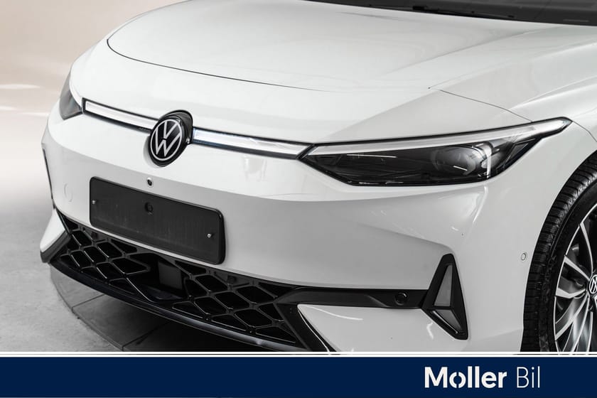 Bilde 2 av Volkswagen ID.7 GTX Tourer