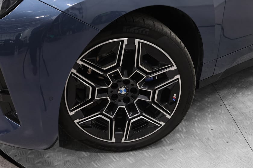 Bilde 2 av BMW iX xDrive60