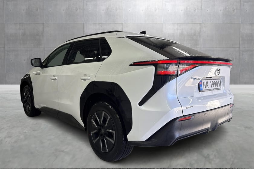 Bilde 2 av Toyota bZ4X