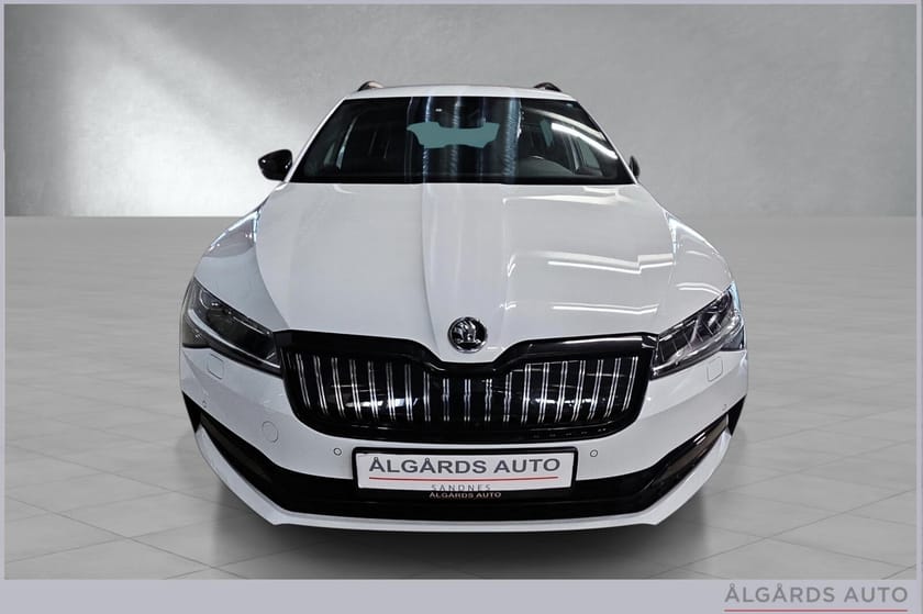 Bilde 2 av Škoda Superb iV Combi
