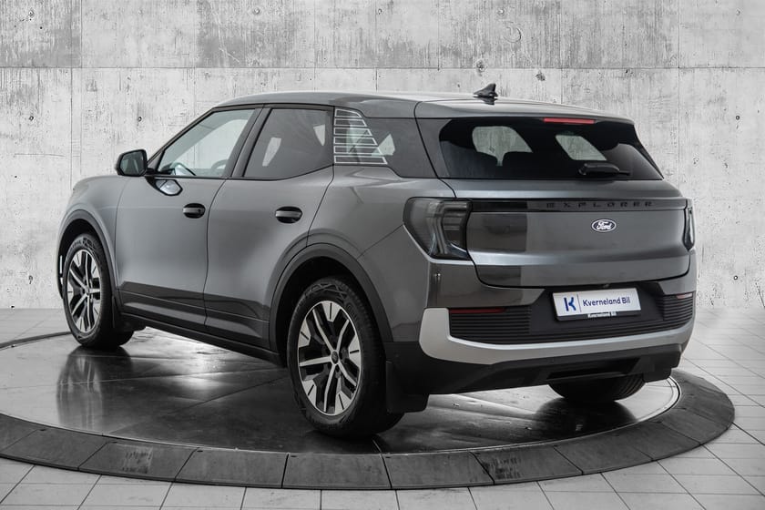 Bilde 3 av Ford Explorer EV Extended Range AWD