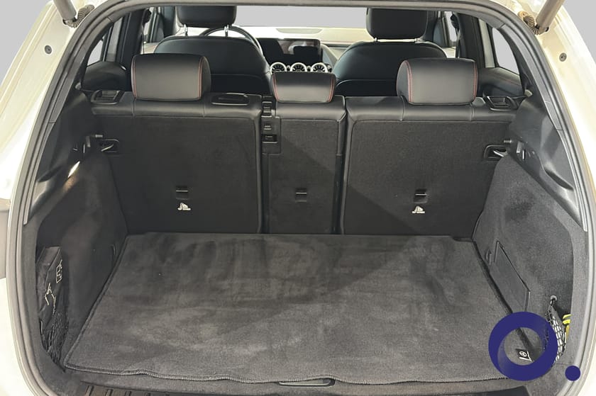 Bilde 5 av Mercedes-Benz EQA 300 4MATIC