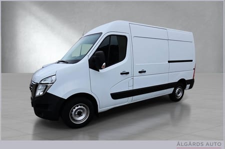 Nissan Interstar Van