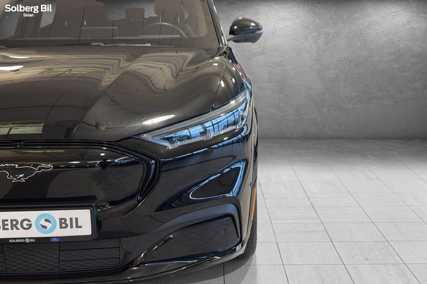 Bilde 2 av Ford Mustang Mach-E Long Range AWD