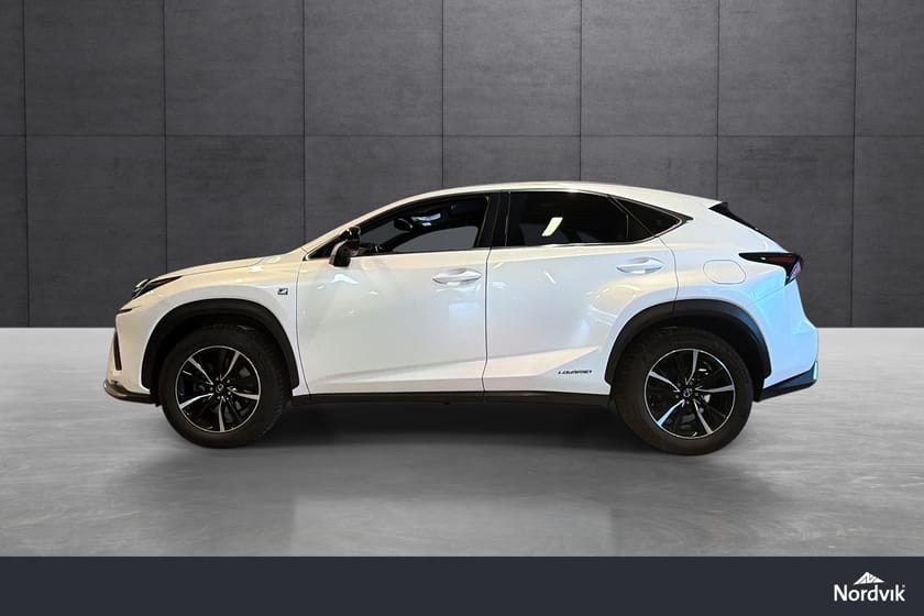 Bilde 2 av Lexus NX 300h AWD