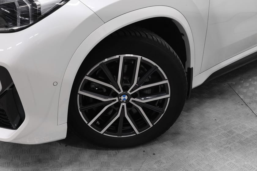 Bilde 4 av BMW iX1 xDrive30