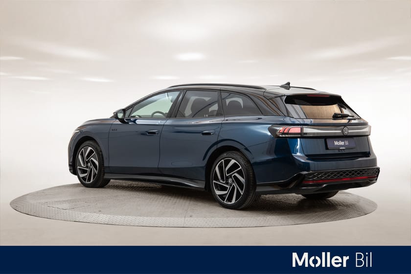 Bilde 3 av Volkswagen ID.7 GTX Tourer