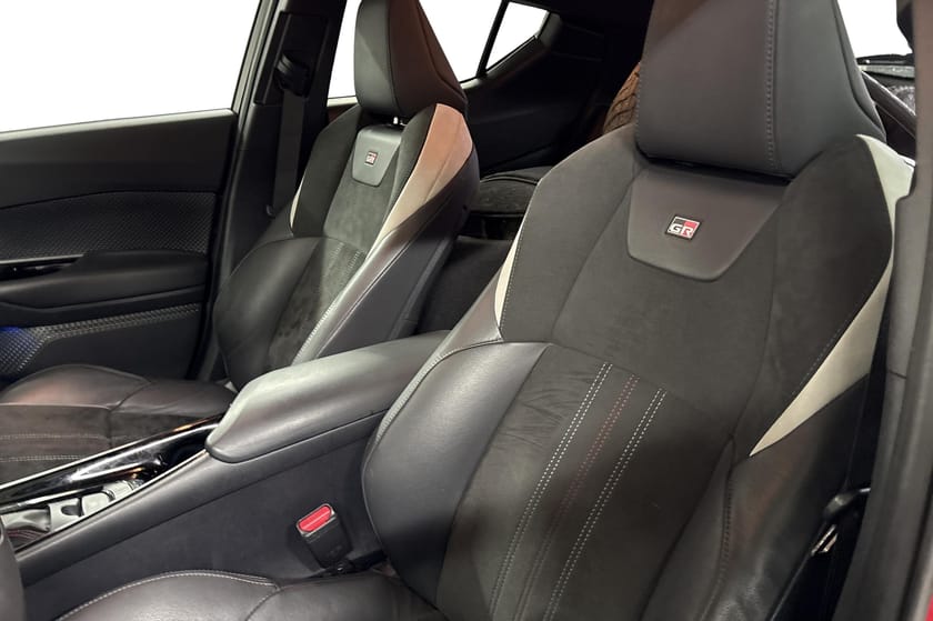 Bilde 4 av Toyota C-HR Hybrid