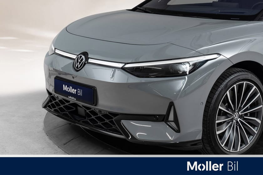 Bilde 2 av Volkswagen ID.7 GTX Tourer