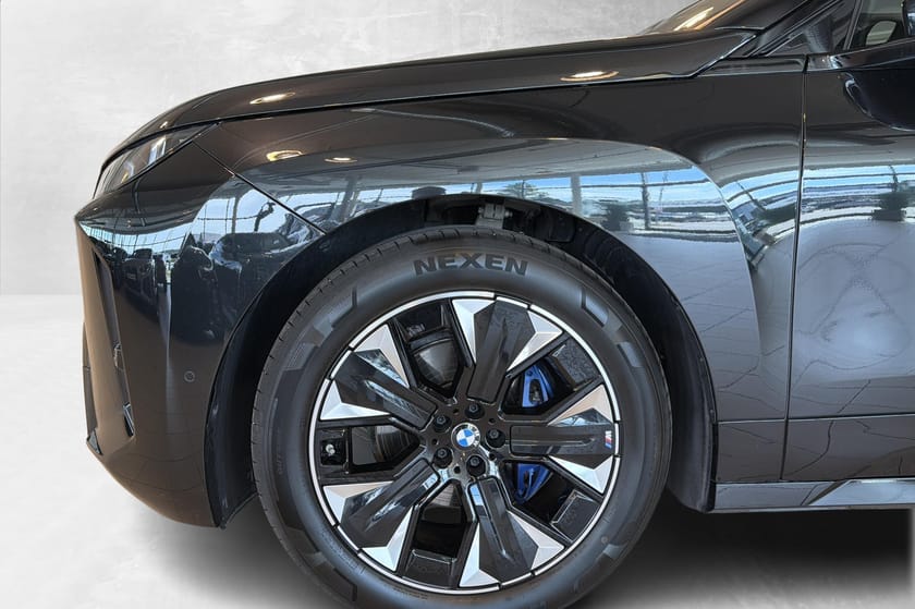 Bilde 3 av BMW iX xDrive60