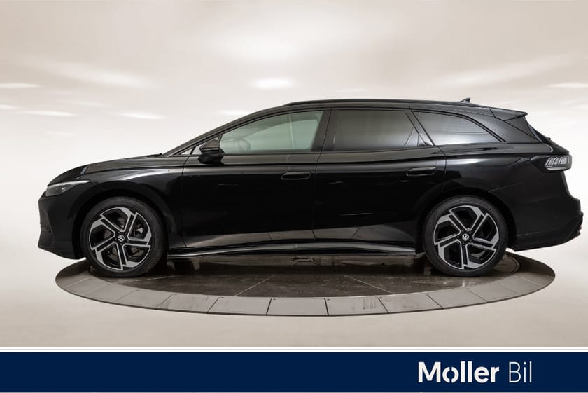 Bilde 2 av Volkswagen ID.7 GTX Tourer
