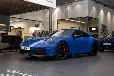 Porsche 911 Carrera 4 GTS