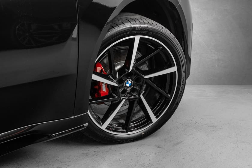 Bilde 4 av BMW iX3 50 xDrive