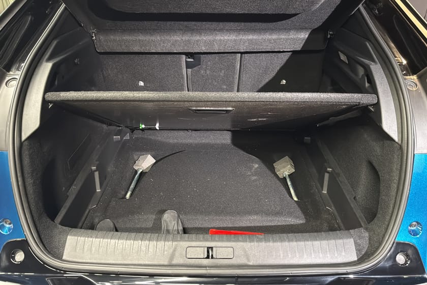 Bilde 5 av Peugeot E-3008 Dual Motor