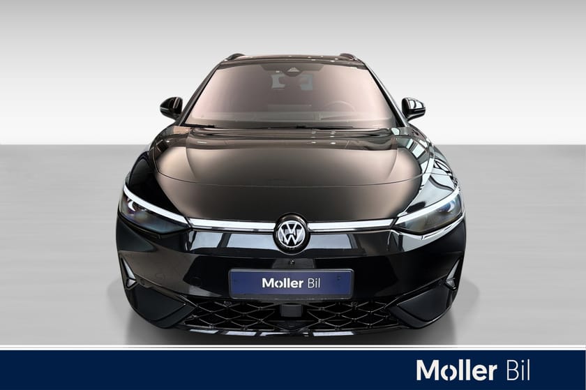 Bilde 2 av Volkswagen ID.7 GTX Tourer