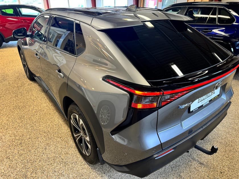Bilde 3 av Toyota bZ4X
